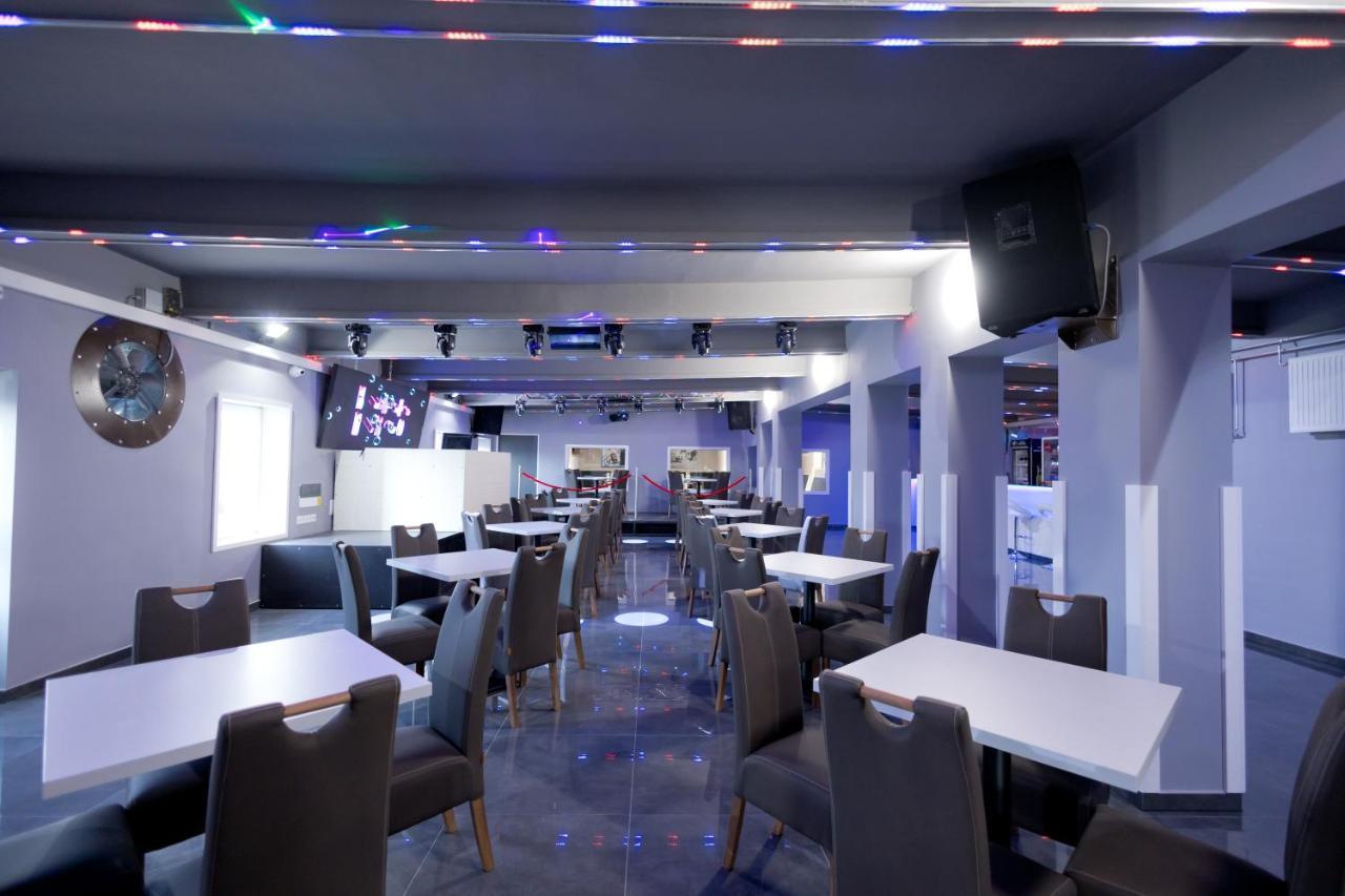 Bubble Hotel Es Rendezvenykoezpont Zalaegerszeg Esterno foto
